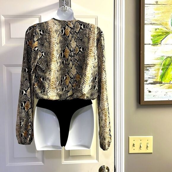 Windsor Silky and Soft Black Snakeskin Body Suit with Plunging Neckline- Small - Picture 5 of 6